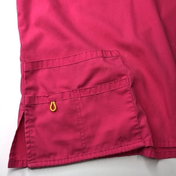 Wonderwink Spread Good Cheer Strawberry Pink Scrub Top Short Sleeve, Size (S) - Picture 7 of 9